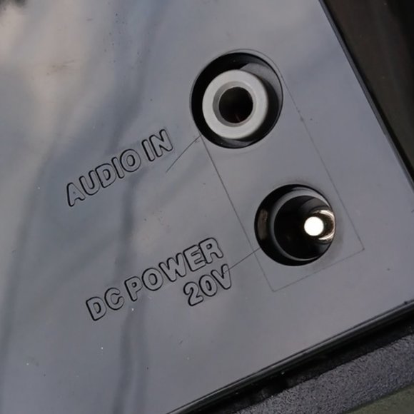 BOSE ORIGINAL SOUND DOCK PORTABLE MUSIC SYSTEM - Picture 6 of 17